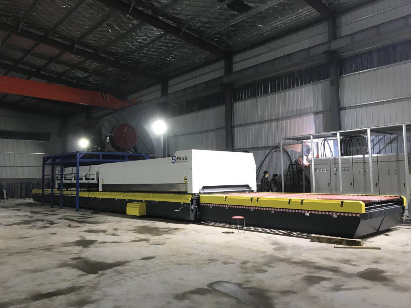 鋼化爐操作中玻璃上片時撞擊爐門怎么辦？